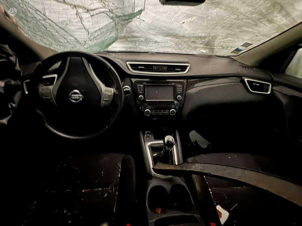 Nissan Qashqai по частям