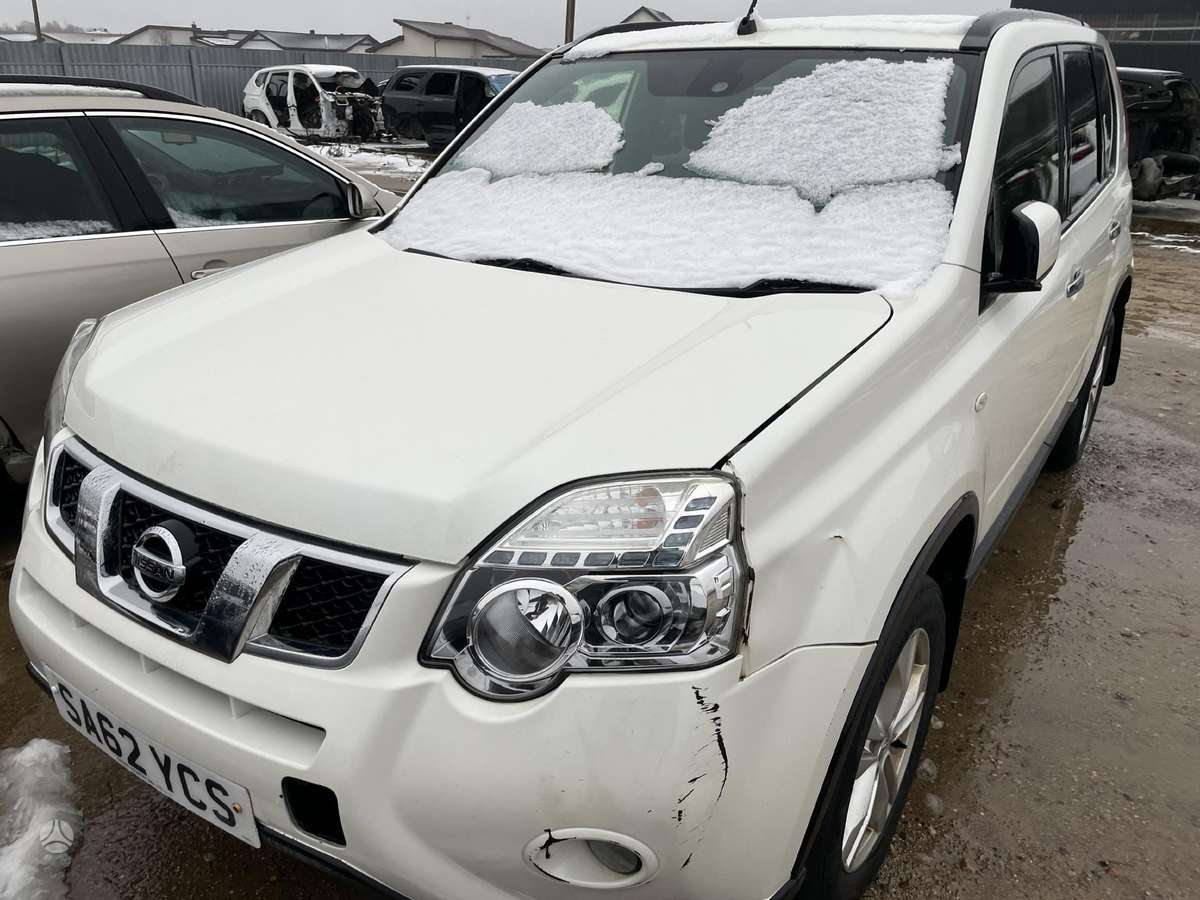 Nissan X-Trail for parts