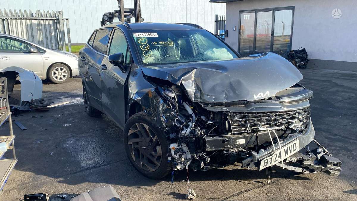 Kia Sportage for parts