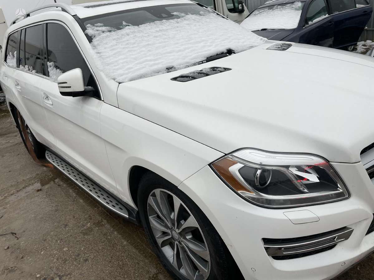 Mercedes-Benz GL klasė dalimis