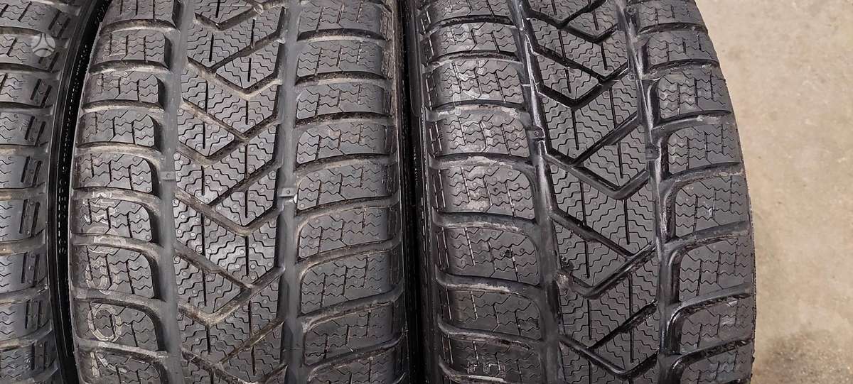Pirelli, зимние 205/40 R18