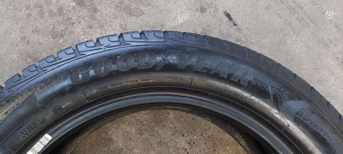 Goodyear, žieminės 225/50 R17