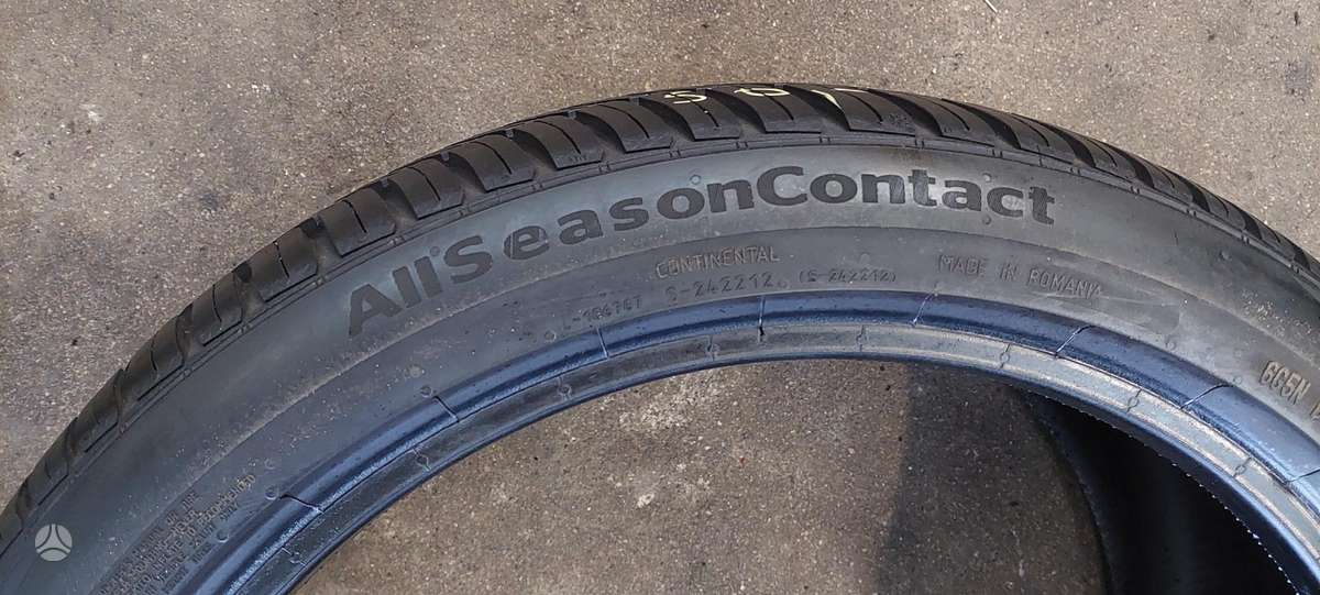 Continental, всесезонные 225/40 R18