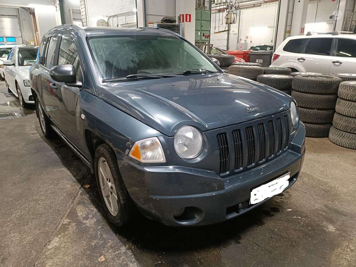 Jeep Compass Jeep compas dalims europa variklis deze dirba be probemu
