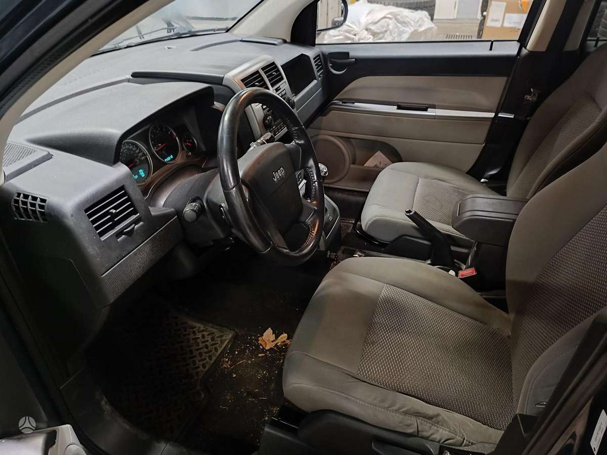 Jeep Compass Jeep compas dalims europa variklis deze dirba be probemu