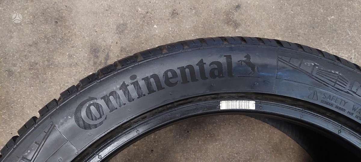 Continental, universalios 235/45 R19