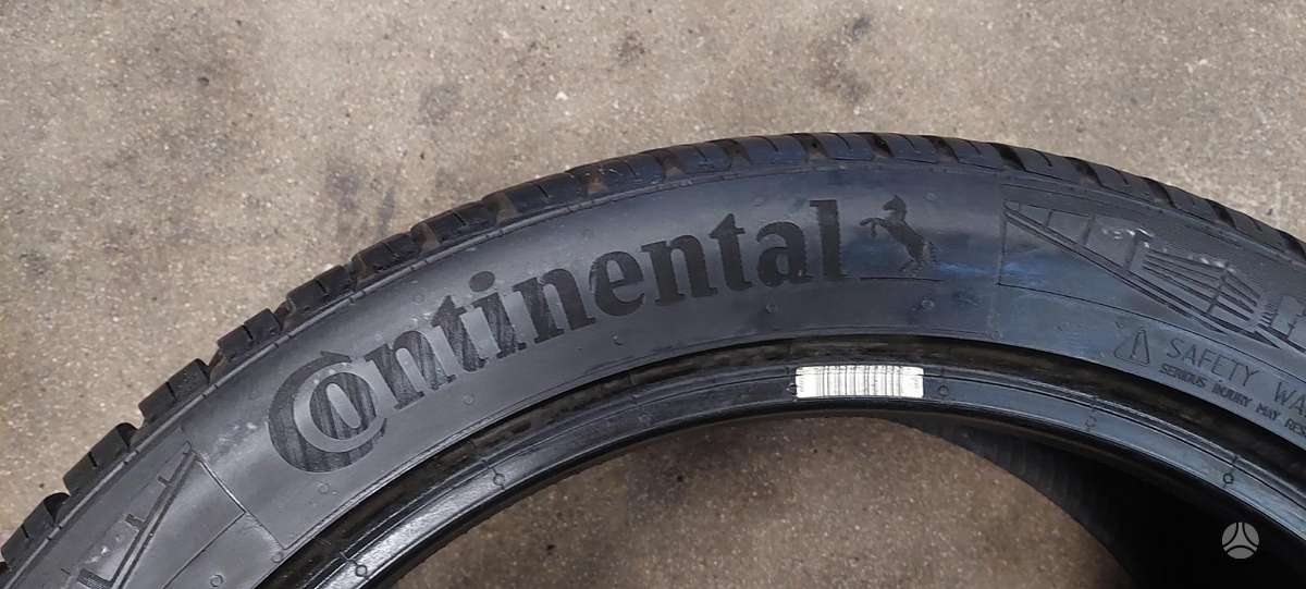 Continental, всесезонные 235/45 R19
