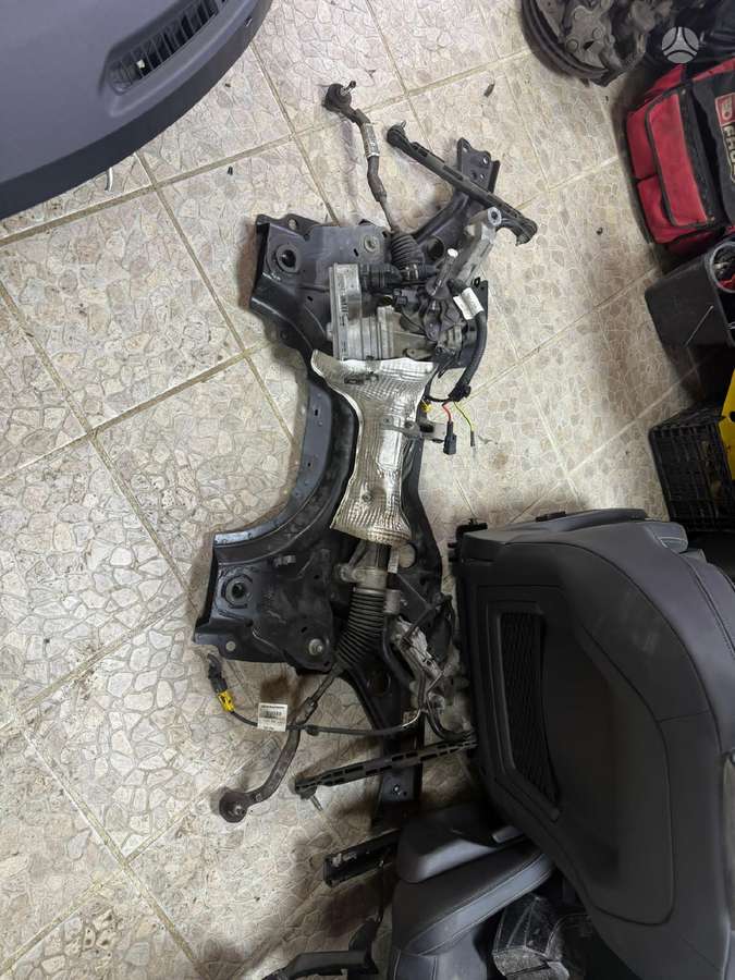Peugeot 308 kėbulo dalys