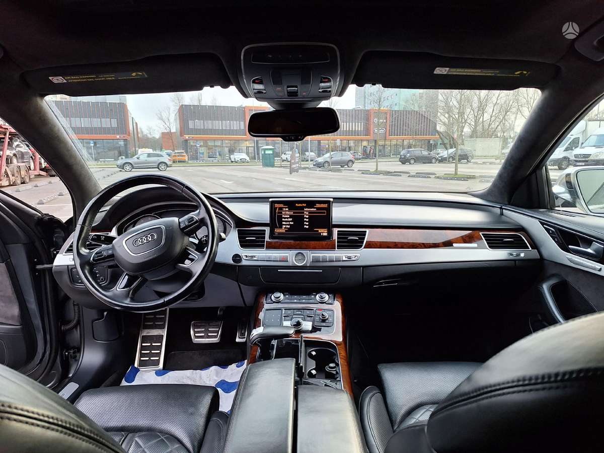 Audi S8, 4.0 l., Седан