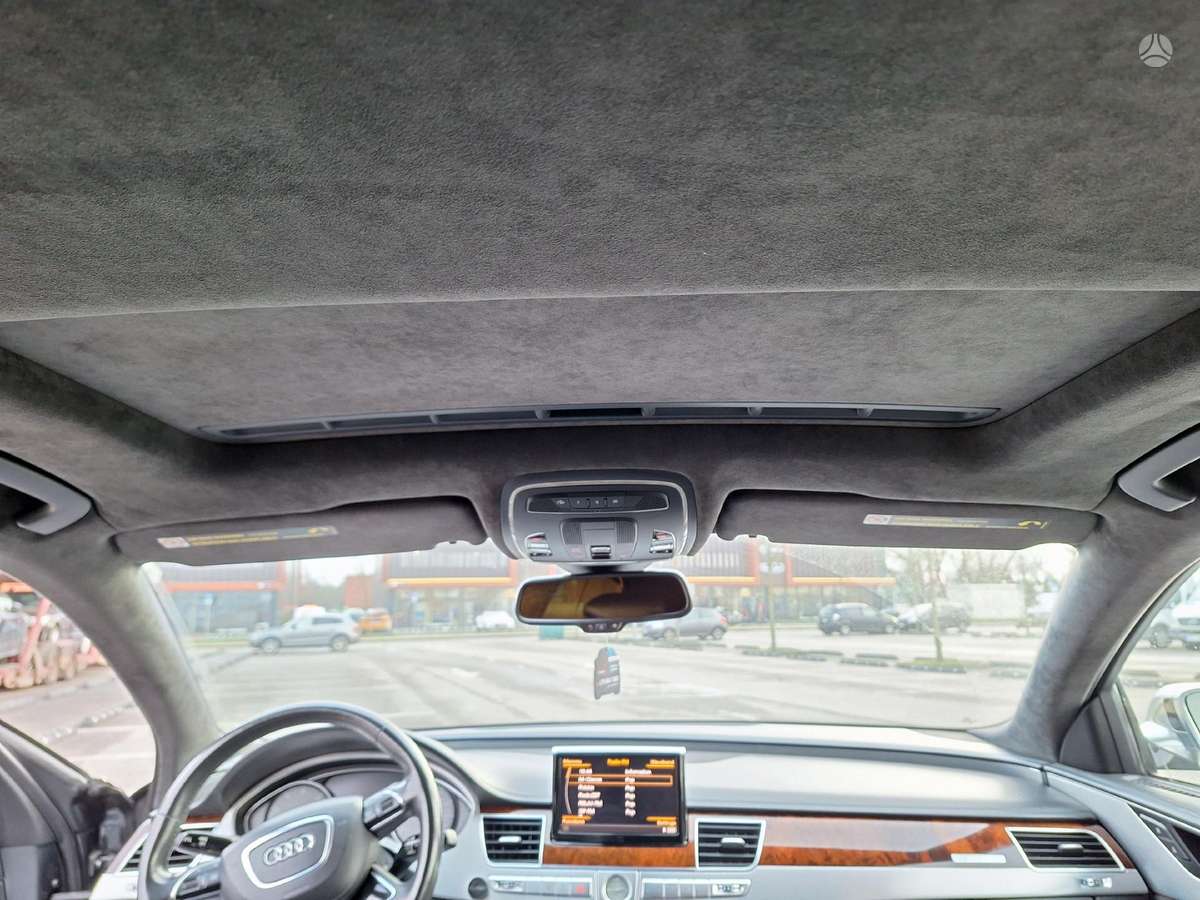 Audi S8, 4.0 l., Седан
