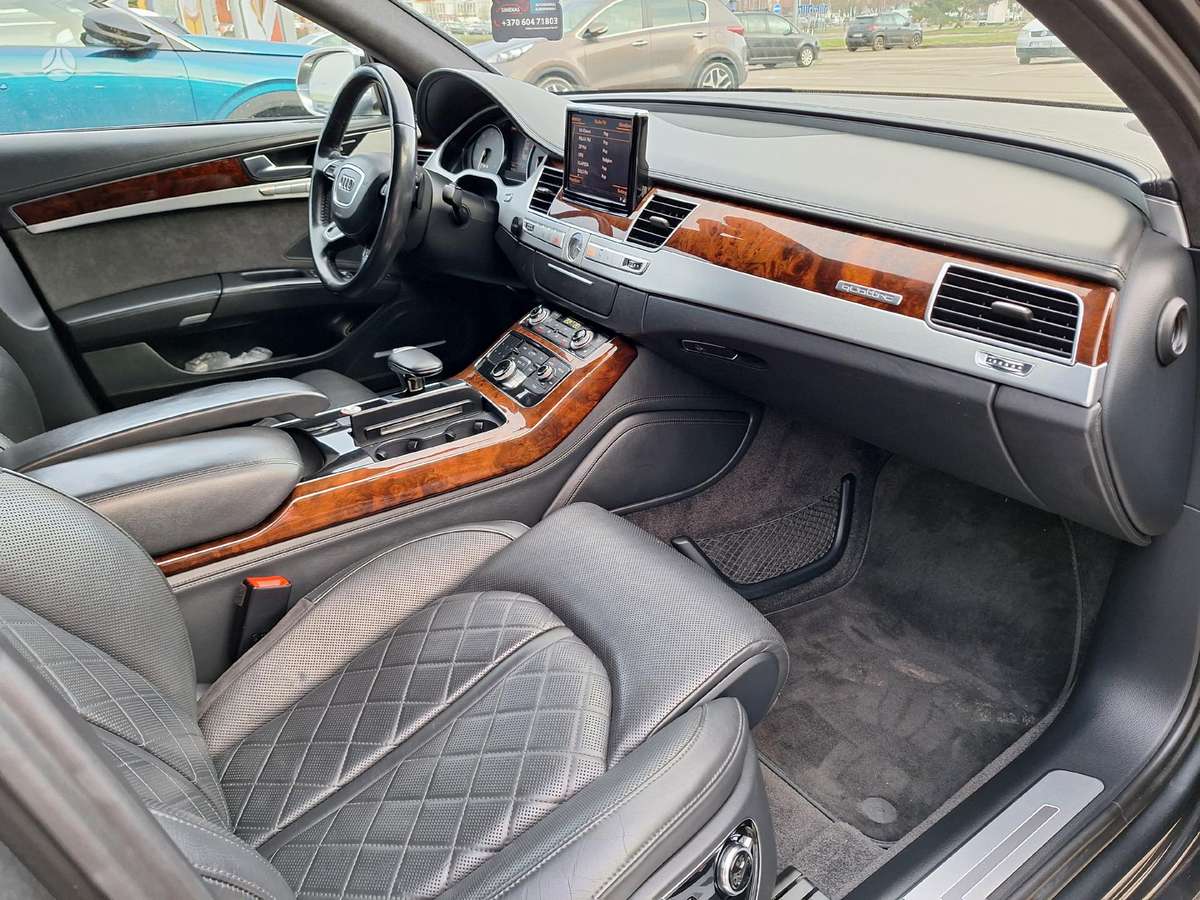 Audi S8, 4.0 l., Седан