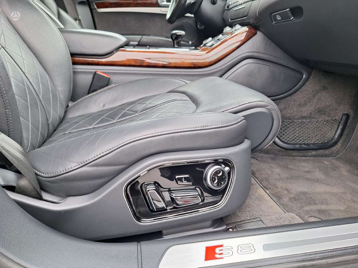 Audi S8, 4.0 l., Седан