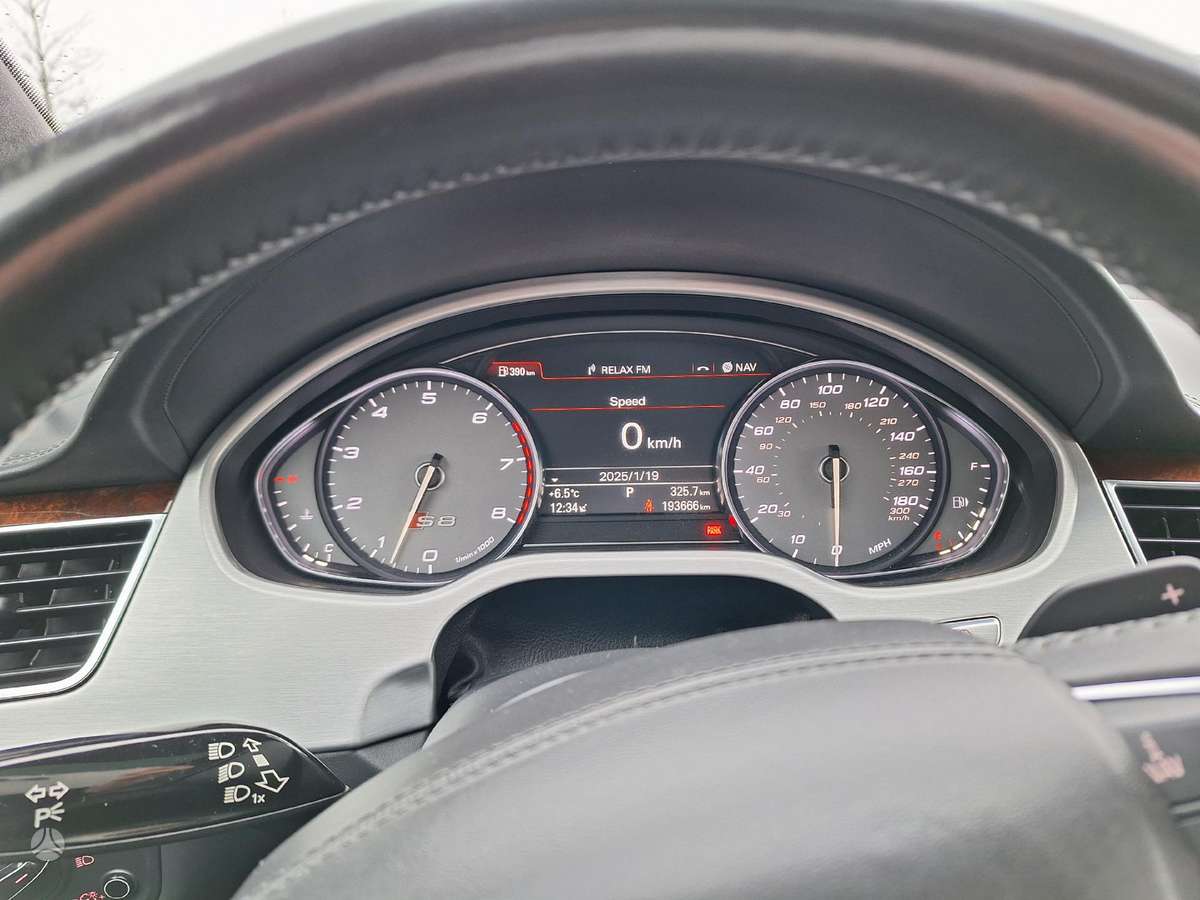 Audi S8, 4.0 l., Седан
