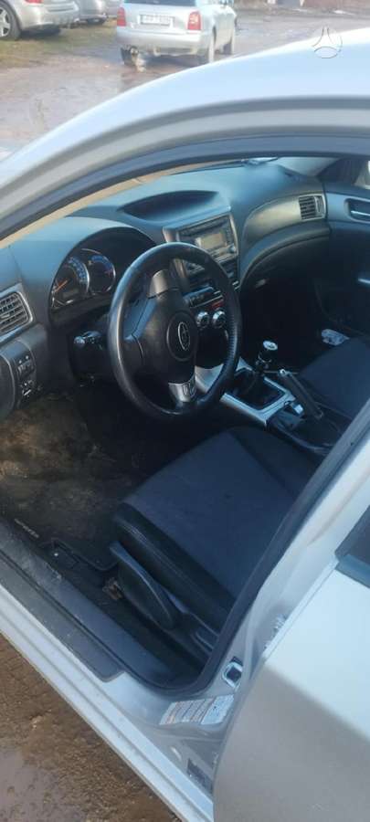 Subaru Impreza dalimis