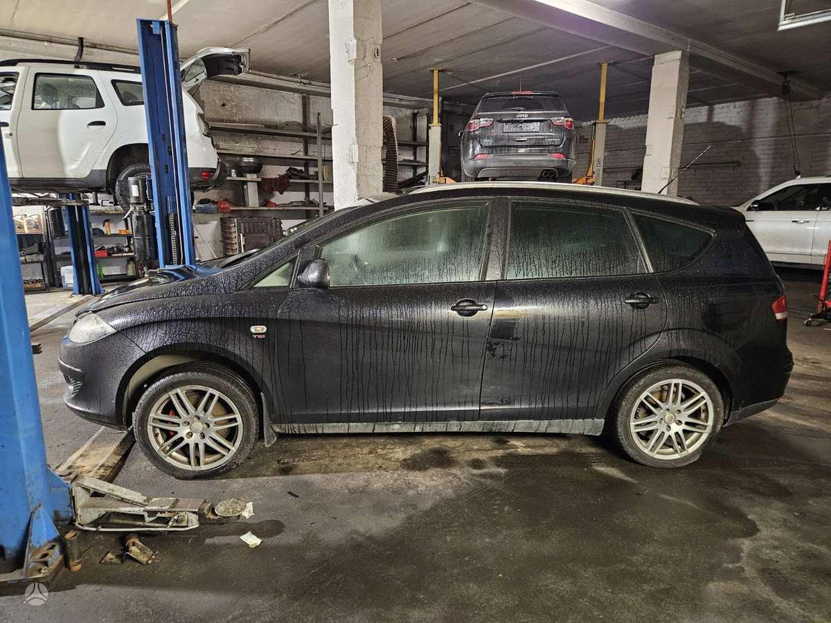 Seat Altea XL Variklis ardomas dalimis