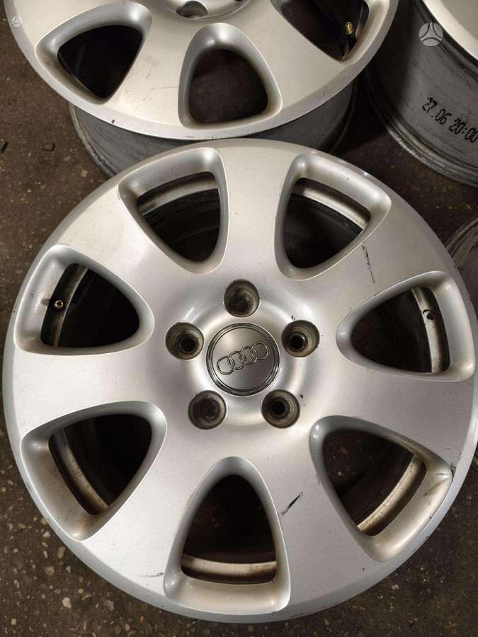 Audi, lengvojo lydinio, R18