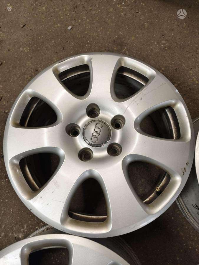 Audi, lengvojo lydinio, R18