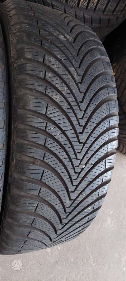 Kumho, universalios 205/45 R17