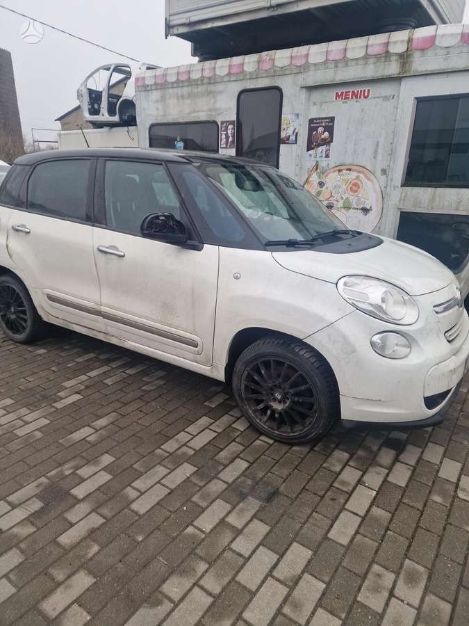 Fiat 500L dalimis