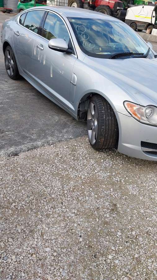 Jaguar XF детали двигателя