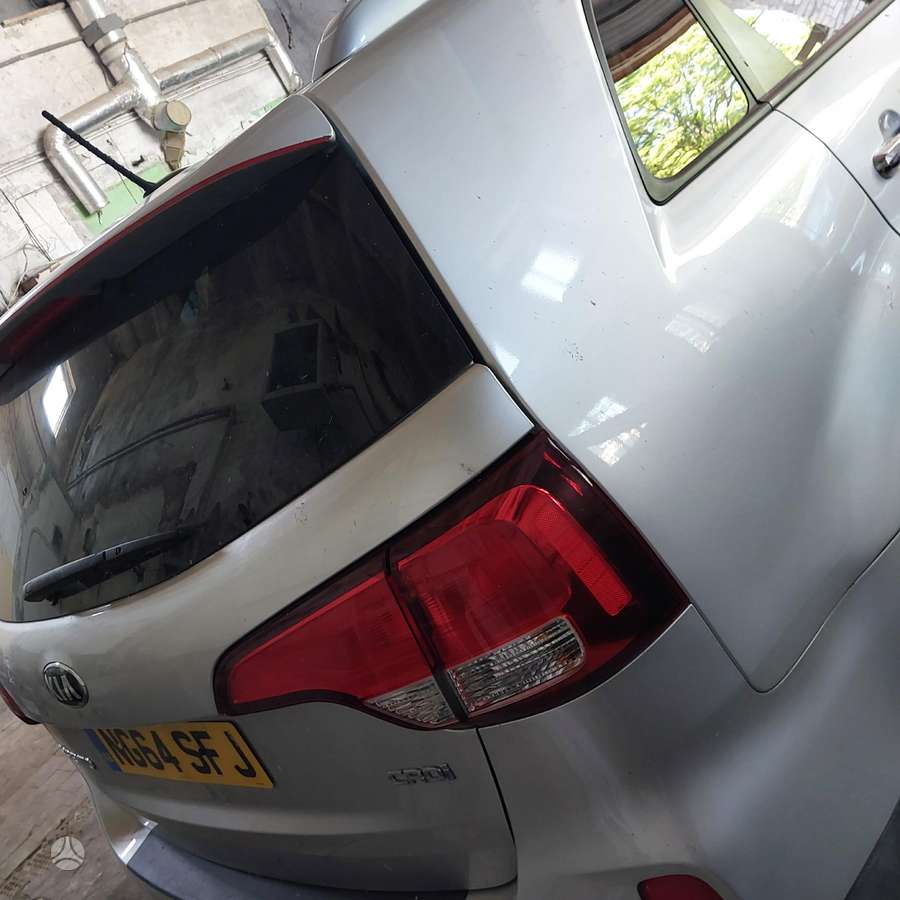 Kia Sorento kėbulo dalys