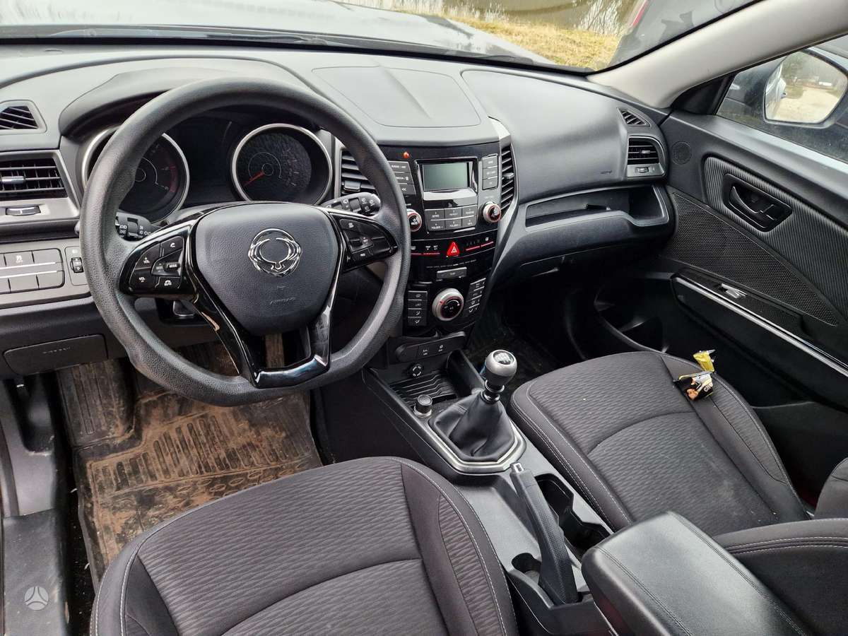 SsangYong XLV