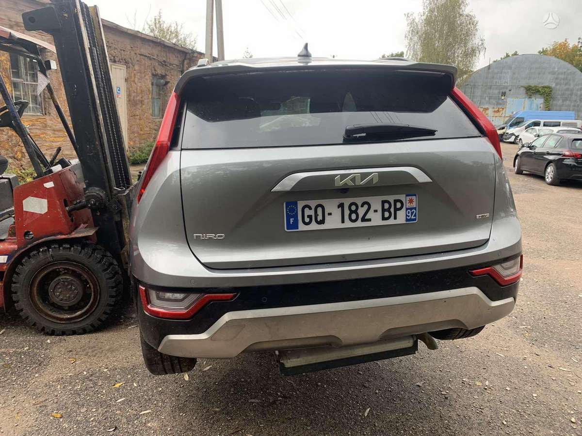 Kia Niro dalimis. Rida 4000 km