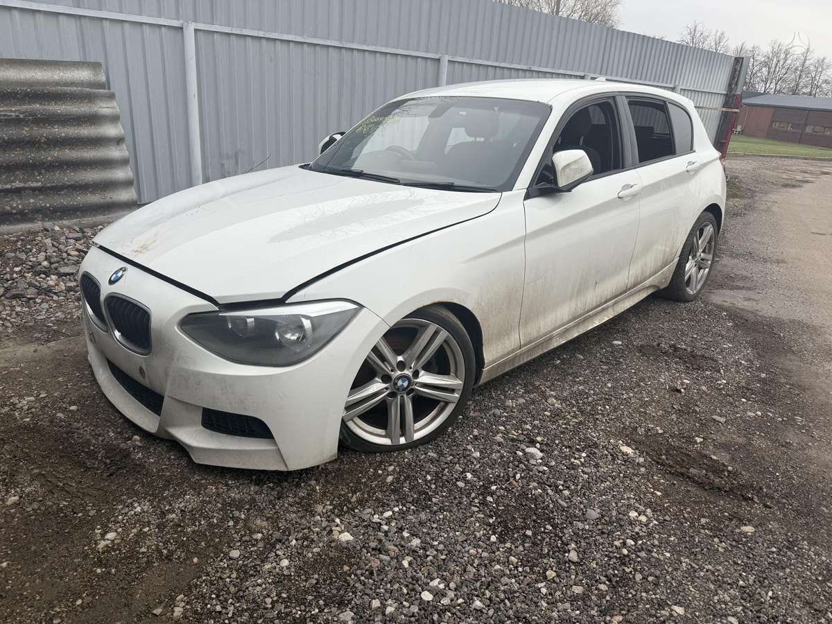 BMW 1 serija A300