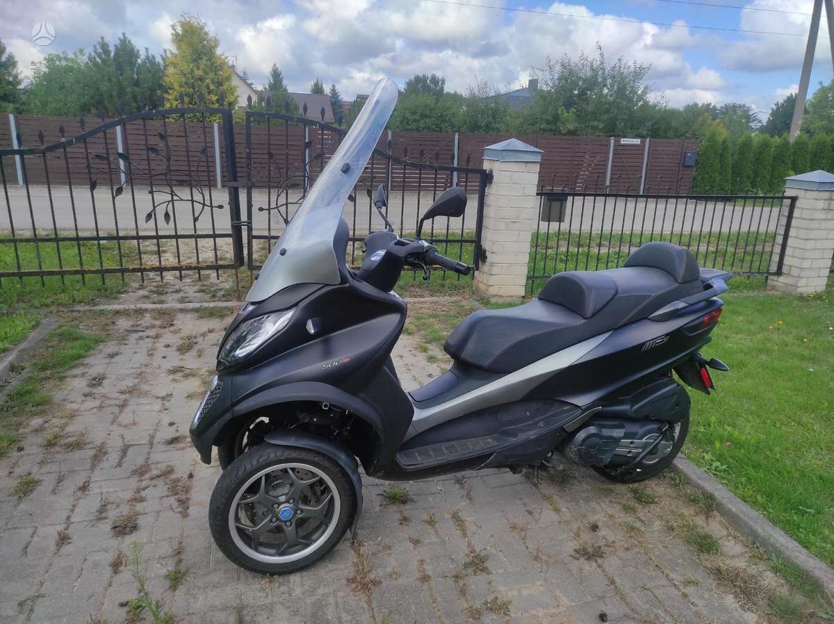 Piaggio MP3, scooters / mopeds