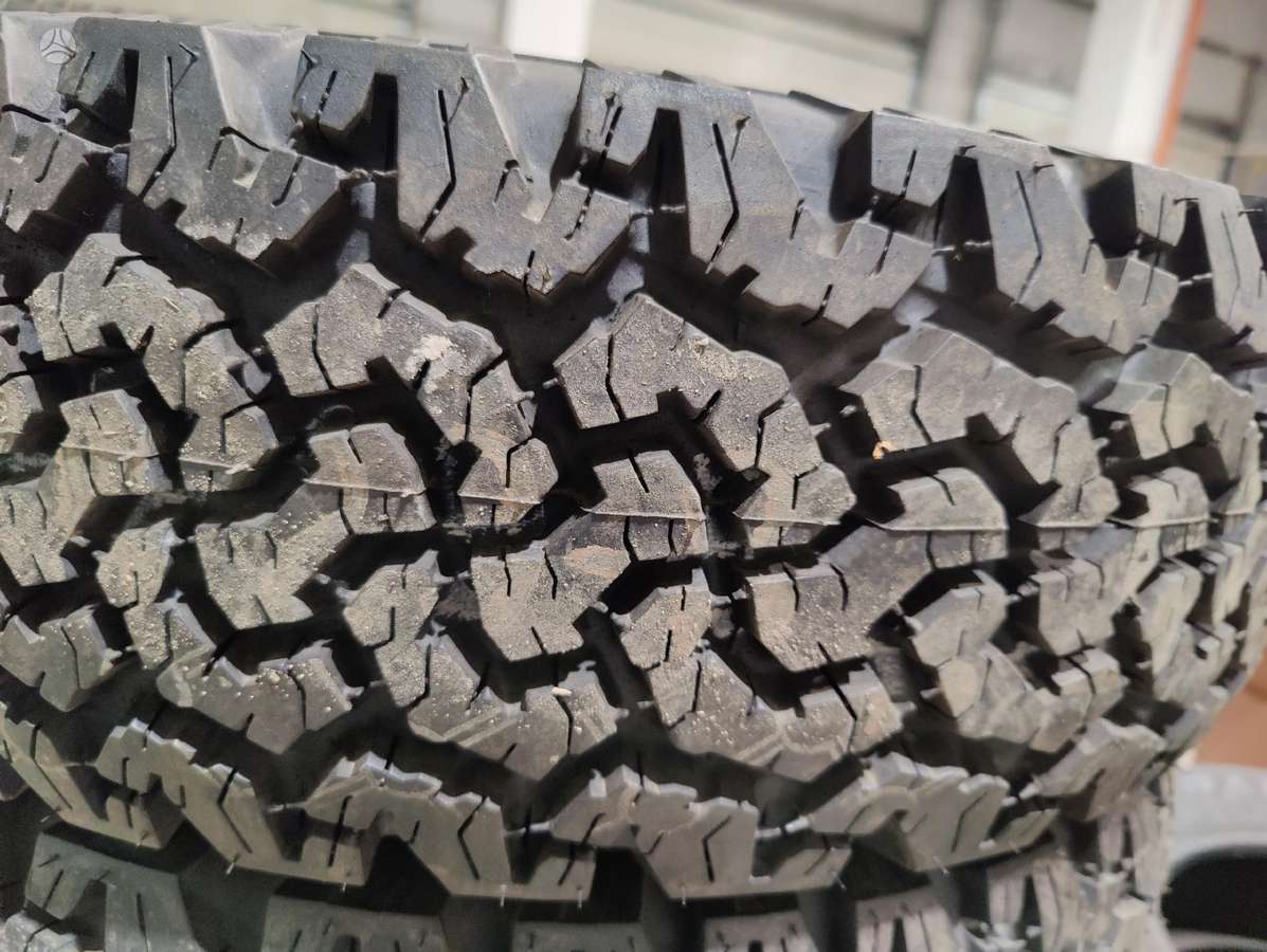 BF Goodrich ALL-TERRAIN, всесезонные 235/75 R15