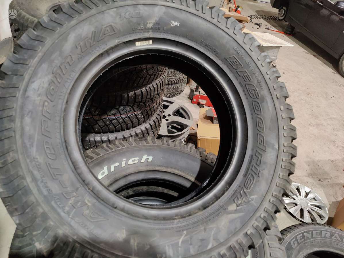 BF Goodrich ALL-TERRAIN, всесезонные 235/75 R15