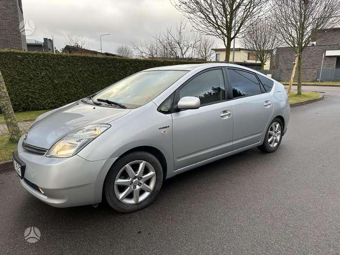 Toyota Prius rezerves daļās