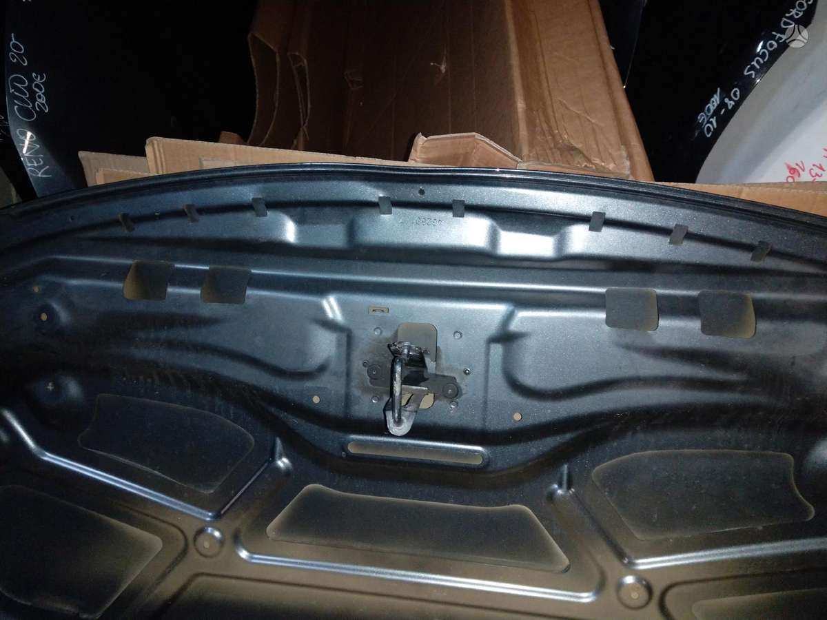 Citroen C4 Cactus bumper reinforcement, lights