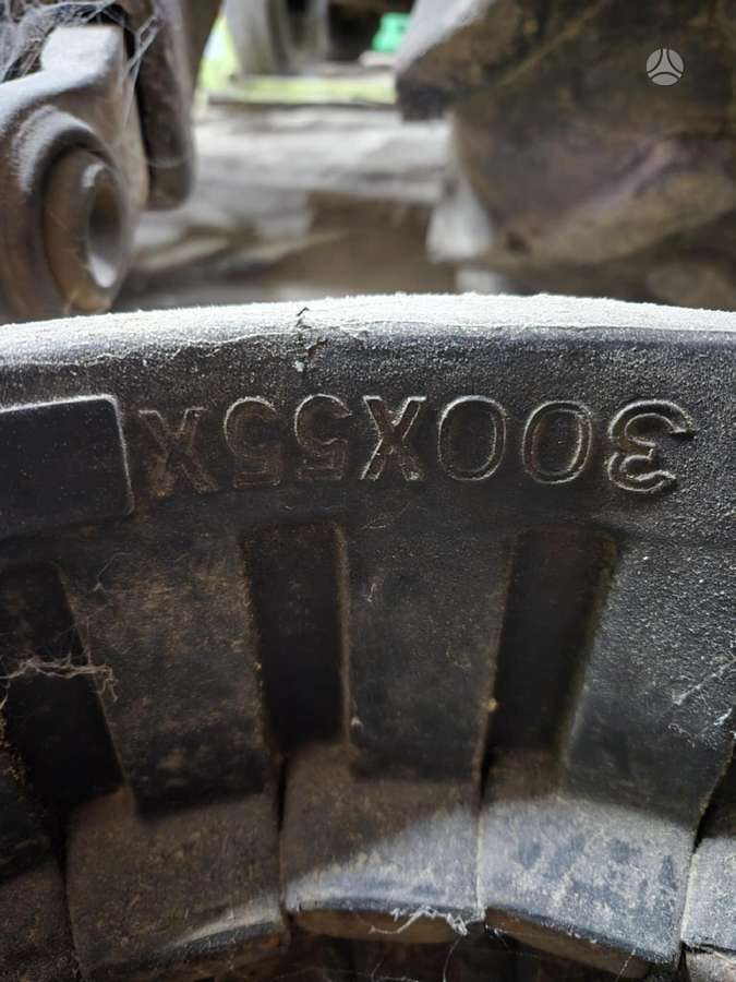 Hitachi Zx30, tracks