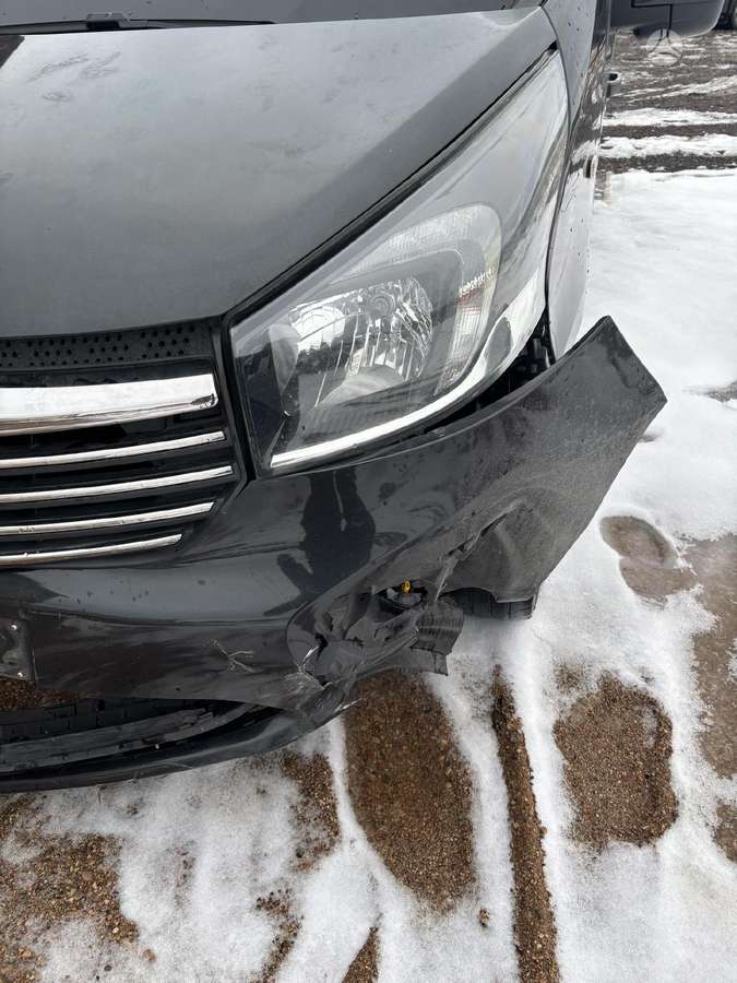 Opel Vivaro dalimis