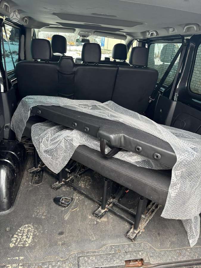 Opel Vivaro dalimis