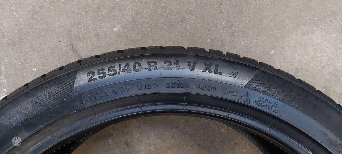 Continental, žieminės 255/40 R21