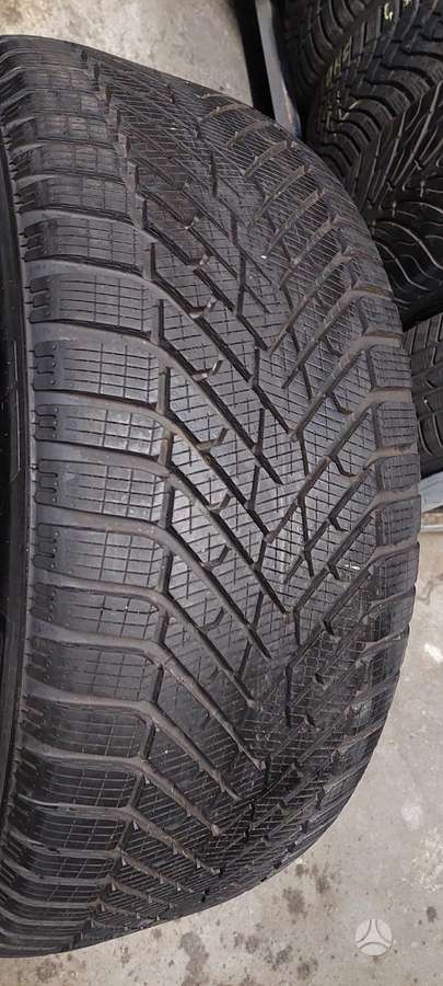 Pirelli, зимние 255/40 R21