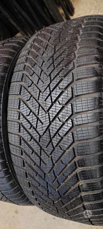Pirelli, зимние 255/40 R21