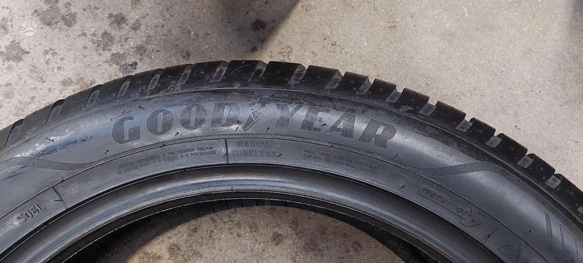Goodyear, all-season 275/45 R20