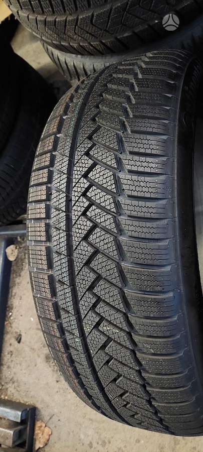 Continental, žieminės 235/50 R19