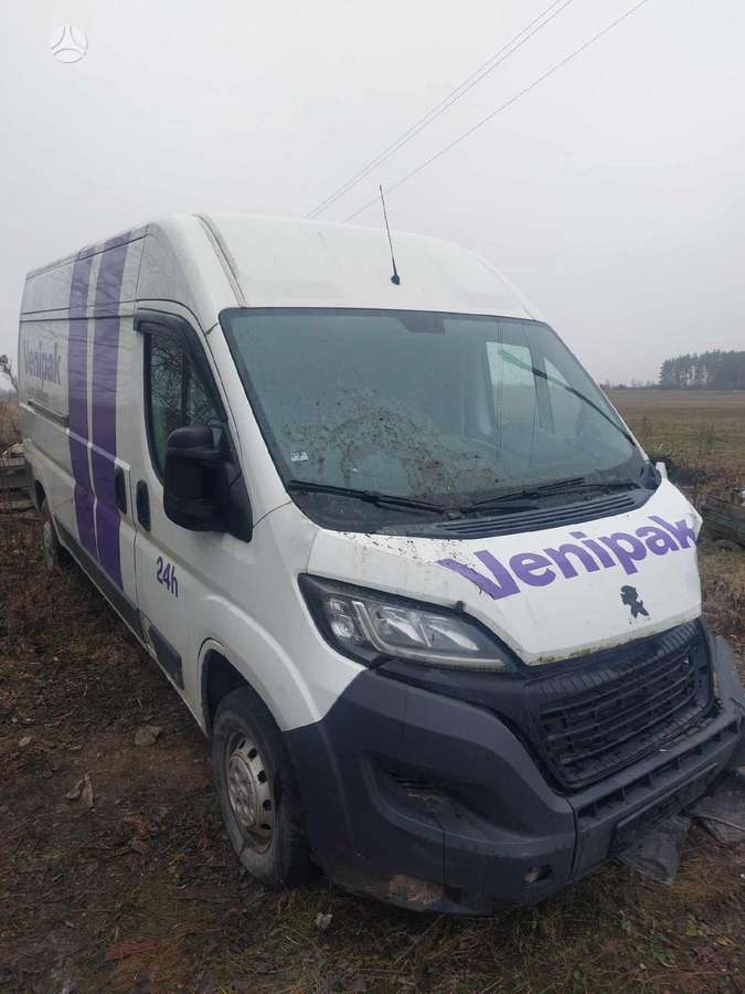 Peugeot Boxer, cargo vans