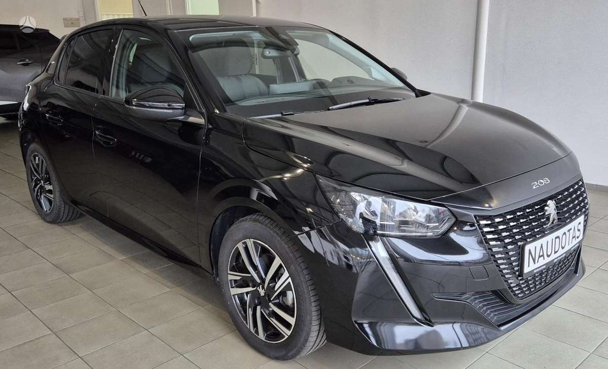 Peugeot 208 - 1