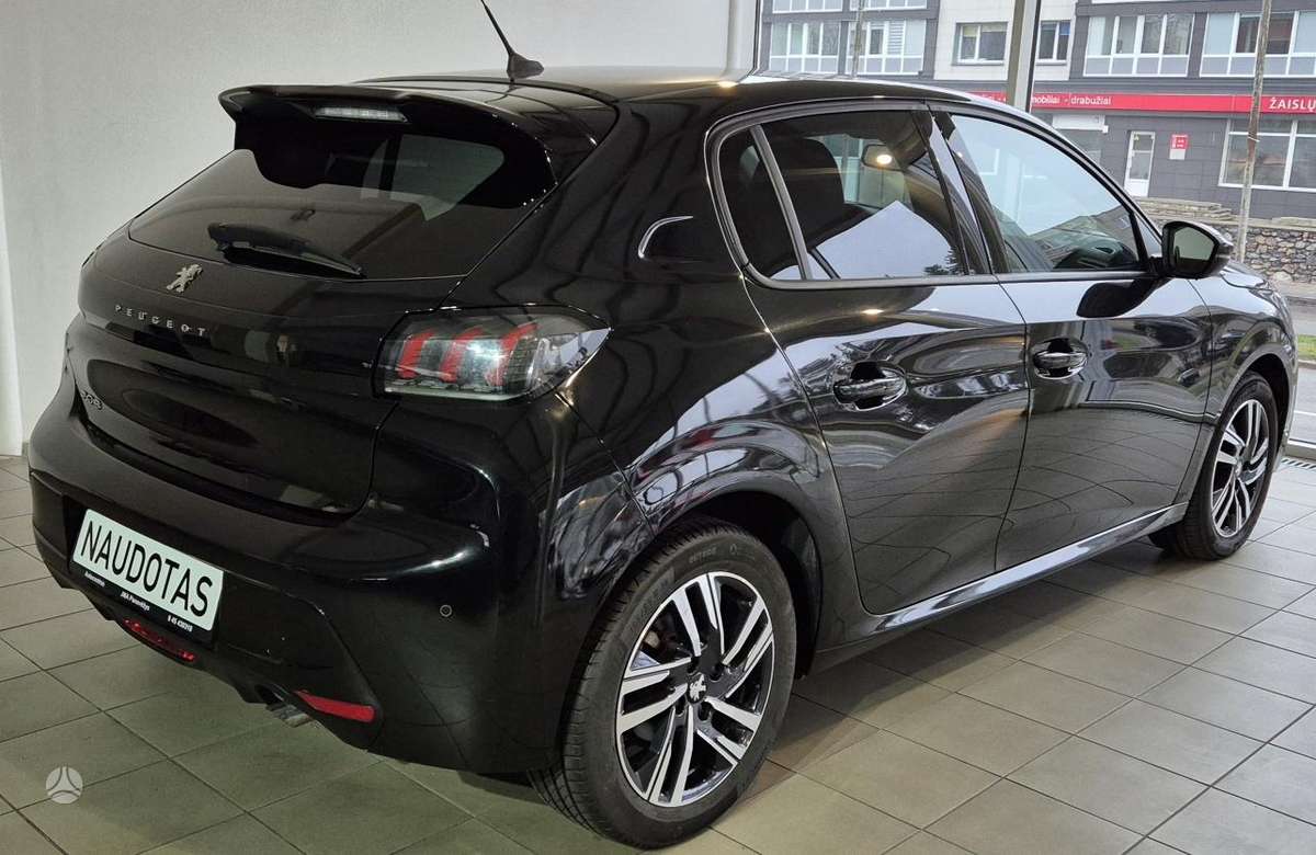 Peugeot 208 - 3