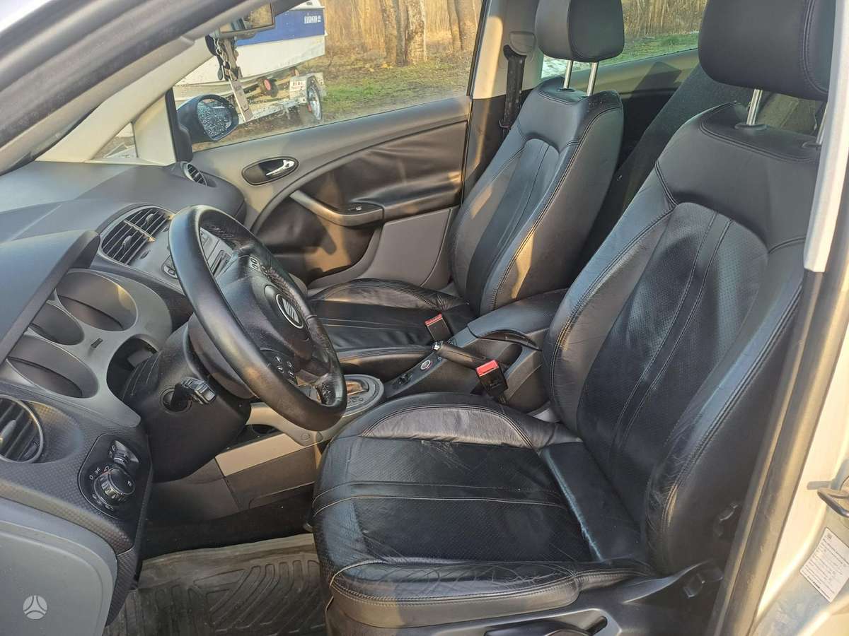 Seat Altea dalimis