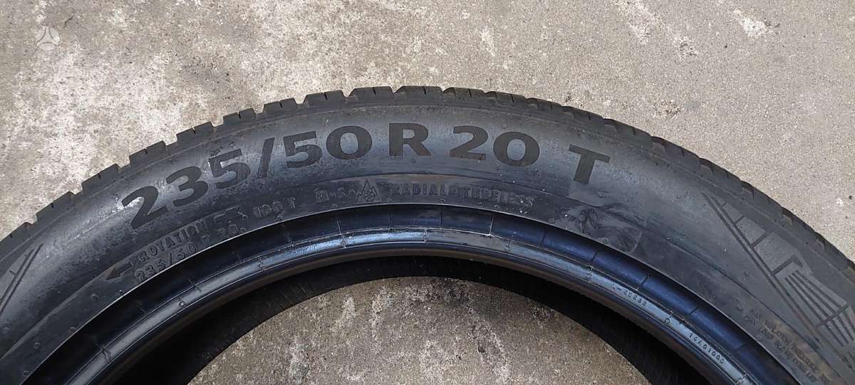 Continental, всесезонные 235/50 R20