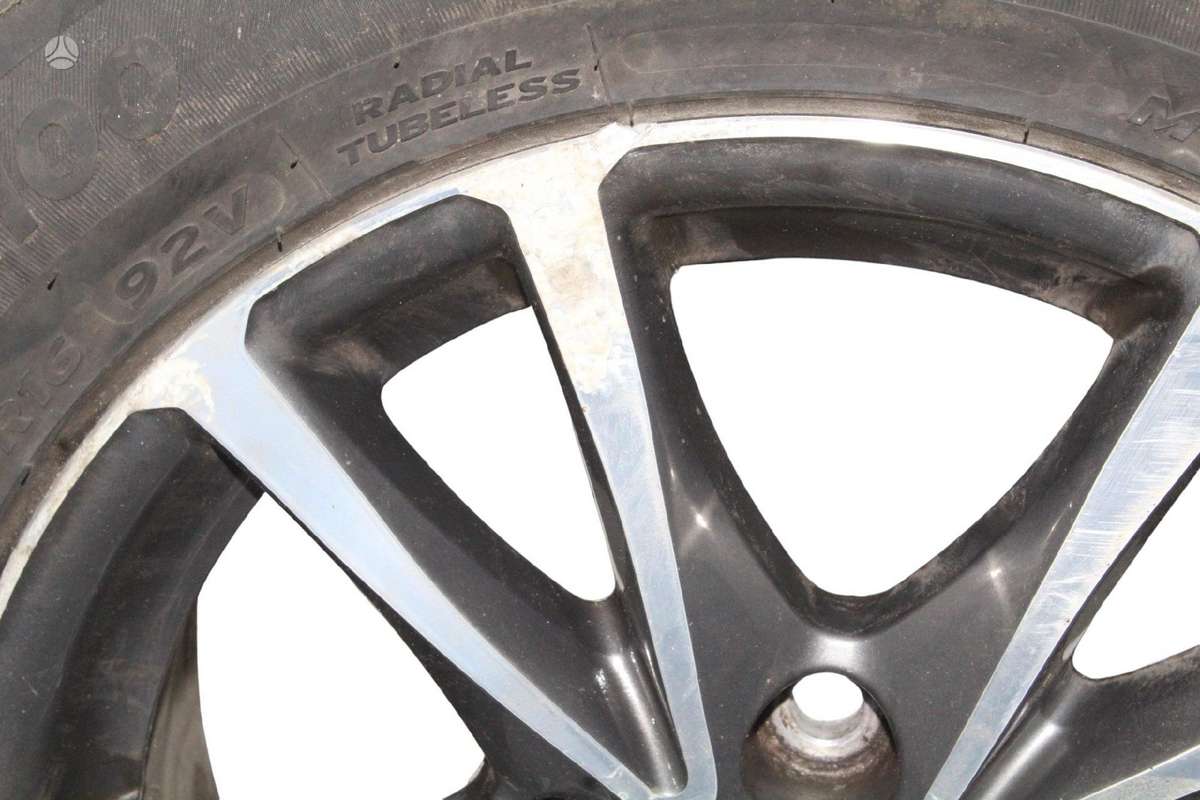 Toyota Verso, lengvojo lydinio, R16