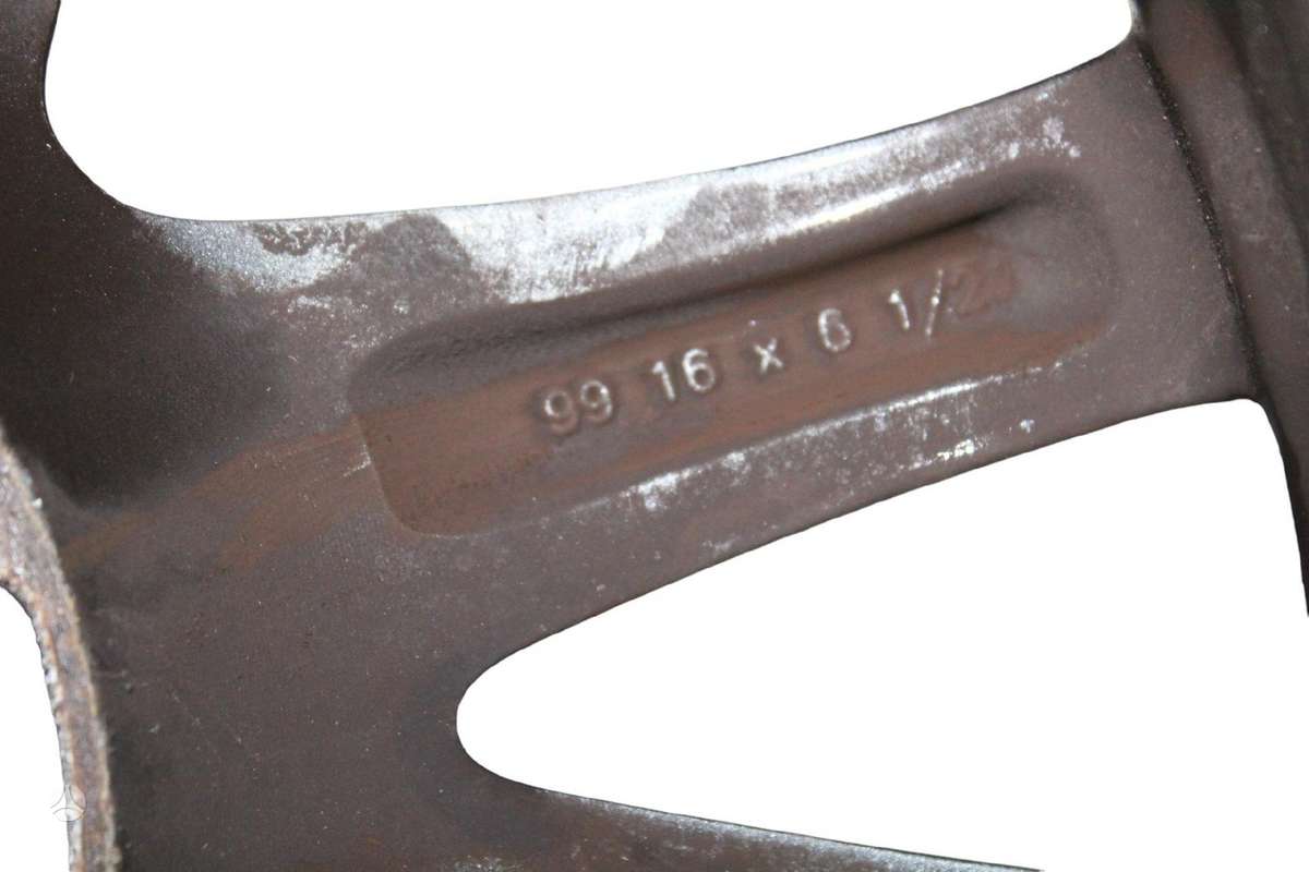 Toyota Verso, lengvojo lydinio, R16