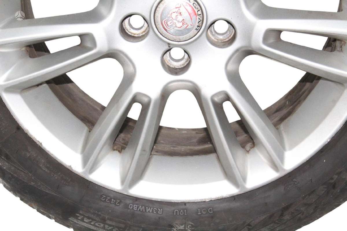 Jaguar XE, light alloy, R17