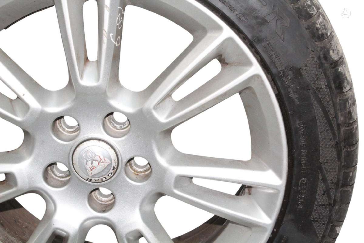 Jaguar XE, lengvojo lydinio, R17